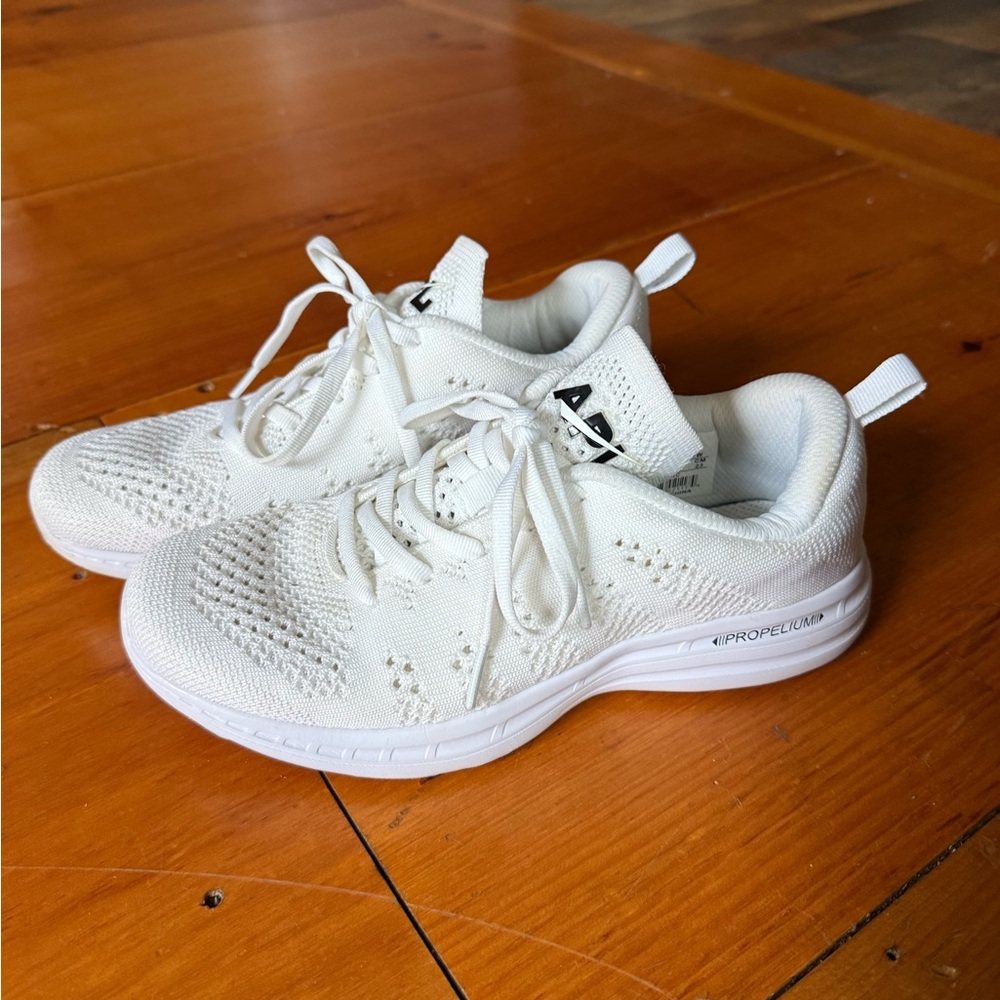 APL White TechLoom Pro Sneaker - Picture 3 of 5
